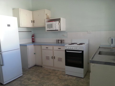 Beachcomber Holiday Units - Whitsundays Accommodation 38