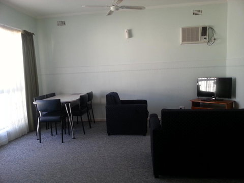 Beachcomber Holiday Units - Whitsundays Accommodation 36