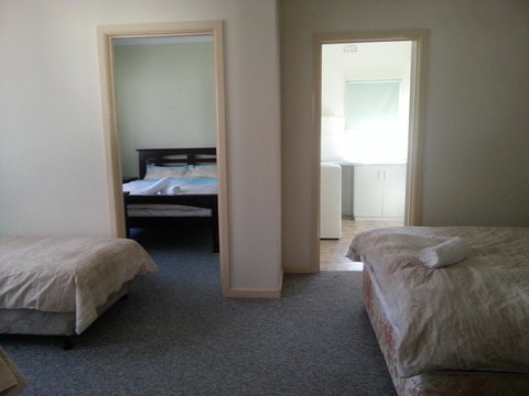 Beachcomber Holiday Units - Whitsundays Accommodation 40