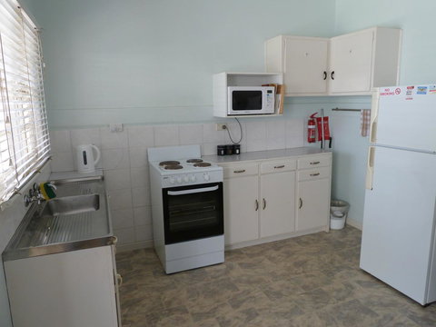 Beachcomber Holiday Units - Whitsundays Accommodation 33