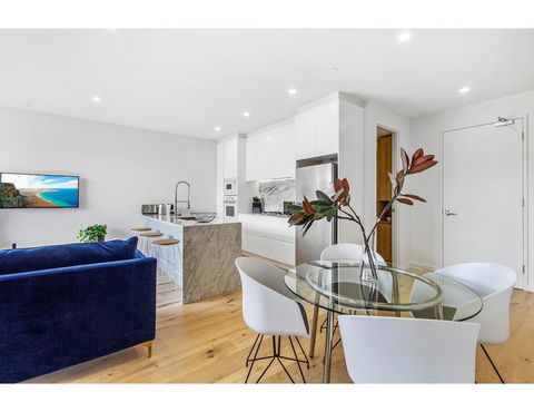 Boutique Apartment In Quiet, Sought-after Suburb - Whitsundays Accommodation 6