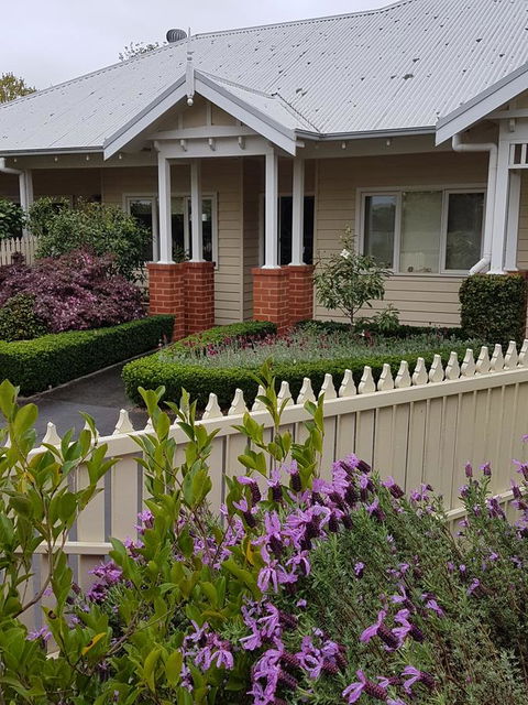Healesville House - Fig Tree House - Whitsundays Accommodation 1