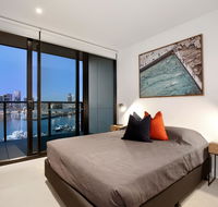 Orange Stay at Collins Wharf - Whitsundays Accommodation
