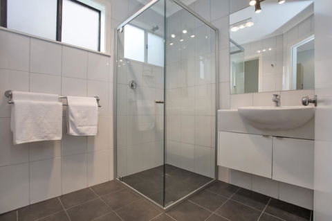 Hamilton Townhouse Motel - Whitsundays Accommodation 21