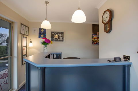 Hamilton Townhouse Motel - Whitsundays Accommodation 12
