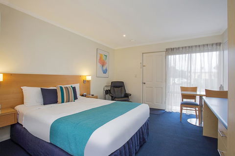 Hamilton Townhouse Motel - Whitsundays Accommodation 1