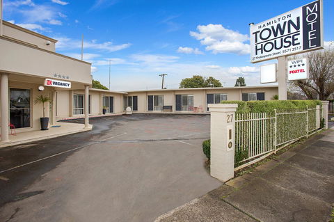 Hamilton Townhouse Motel - Whitsundays Accommodation 14