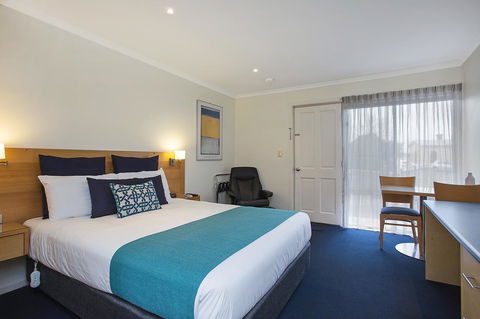 Hamilton Townhouse Motel - Whitsundays Accommodation 19