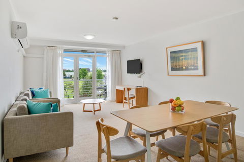 Aligned Corporate Residences Williamstown - Whitsundays Accommodation 7