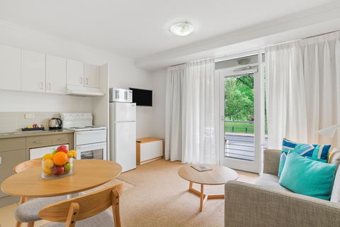 Aligned Corporate Residences Williamstown - Whitsundays Accommodation 17