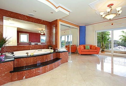 ABC Accommodation - Rosebud - Whitsundays Accommodation 2