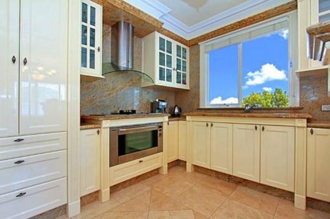 ABC Accommodation - Rosebud - Whitsundays Accommodation 4