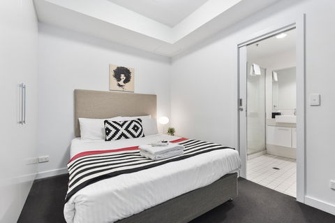 Docklands Private Collection - City Harbour Apartments - Whitsundays Accommodation 19