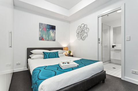 Docklands Private Collection - City Harbour Apartments - Whitsundays Accommodation 8