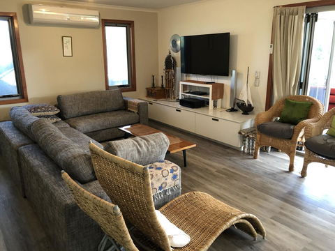 Beautiful, Cosy And Quiet - Whitsundays Accommodation 4