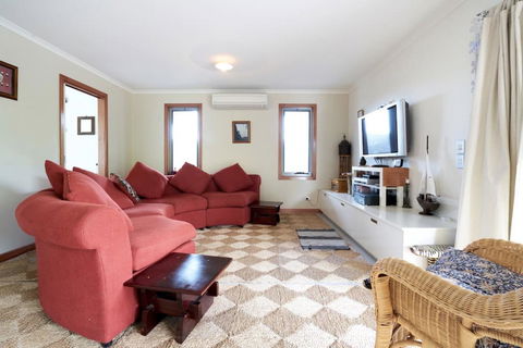 Beautiful, Cosy And Quiet - Whitsundays Accommodation 10