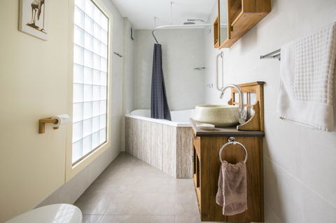 Azen Haven - Whitsundays Accommodation 6