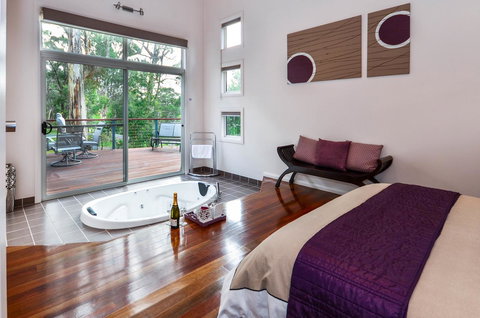 Blue Ridge Retreat - Whitsundays Accommodation 0