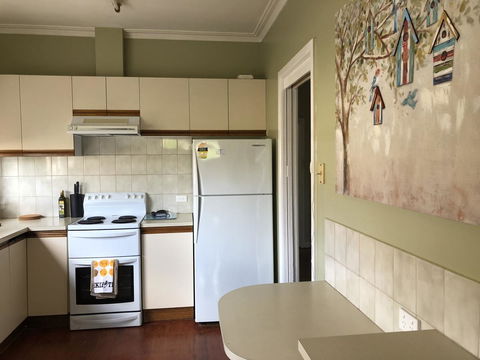 Growse House Yarram 3BR - Whitsundays Accommodation 8