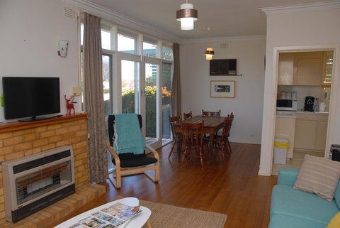 Green Grove - Whitsundays Accommodation 10