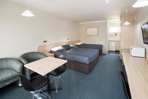 Box Hill Motel - Whitsundays Accommodation 2