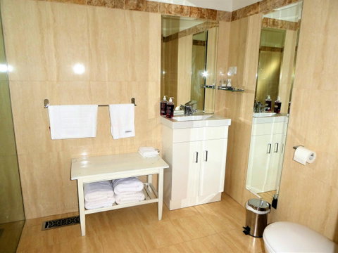 Fairbank House - Whitsundays Accommodation 8