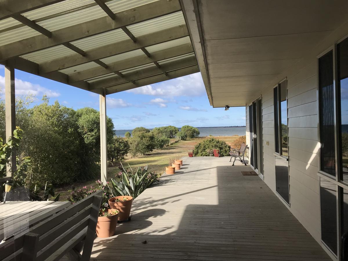 Eagle Point VIC Whitsundays Accommodation