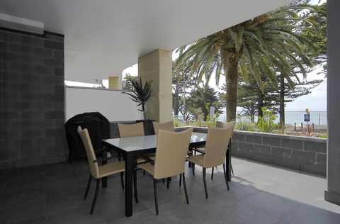 C-Scape Water Front Apartment - Whitsundays Accommodation 14