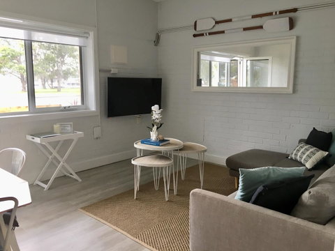 The Wheelhouse - 2BR Waterfront Apt In Town - Whitsundays Accommodation 1