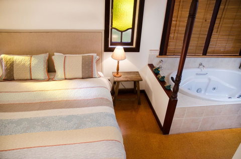 Ashwood Cottages - Whitsundays Accommodation 5