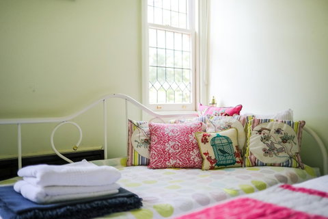 Miss Pym's Cottage - Whitsundays Accommodation 21