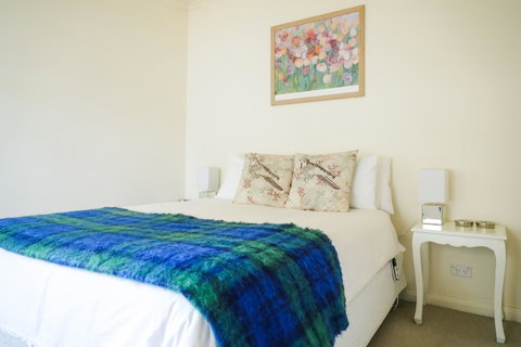 Miss Pym's Cottage - Whitsundays Accommodation 19