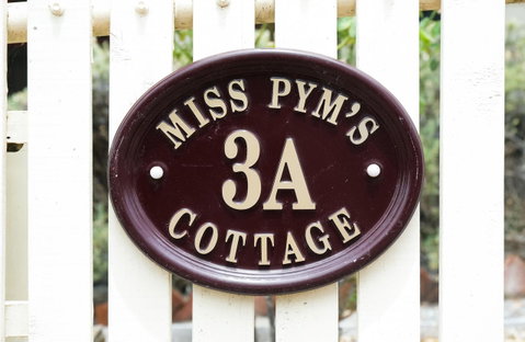 Miss Pym's Cottage - Whitsundays Accommodation 6