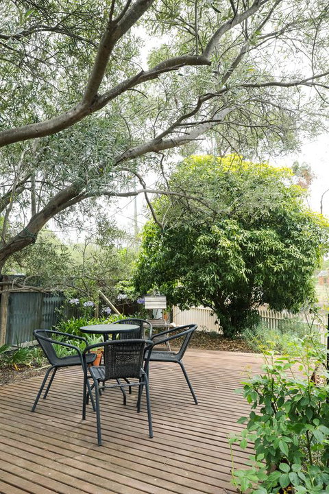 Miss Pym's Cottage - Whitsundays Accommodation 5