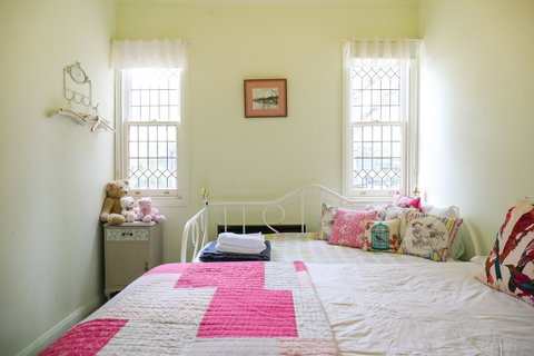 Miss Pym's Cottage - Whitsundays Accommodation 25