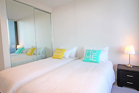Auzzie Apartments Docklands, Melbourne - Whitsundays Accommodation 11