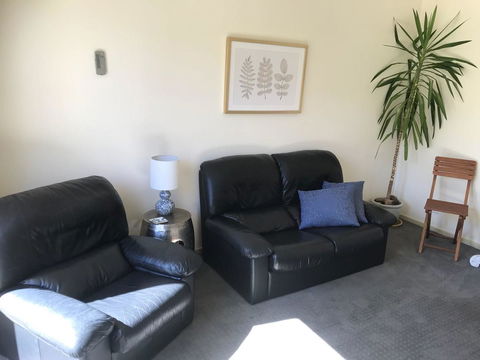Lakeside Conti Villas - Whitsundays Accommodation 13