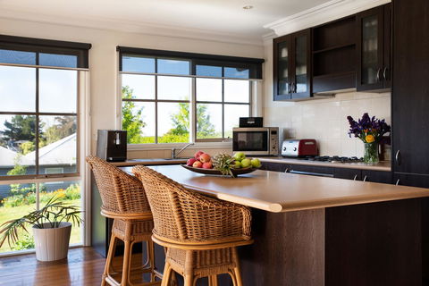 Churchills - Whitsundays Accommodation 2
