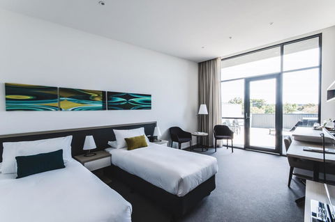 Quarters At Flinders Hotel - Whitsundays Accommodation 12