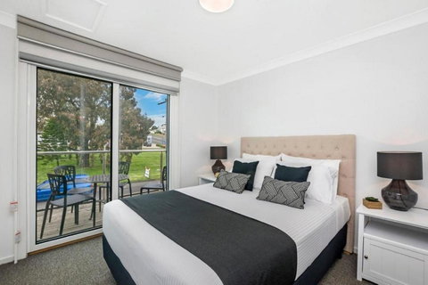 Apartments 521 - Whitsundays Accommodation 4