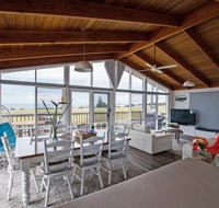 Stunning Waterfront only 10 minutes to Phillip Island - Pet Friendly - Whitsundays Accommodation