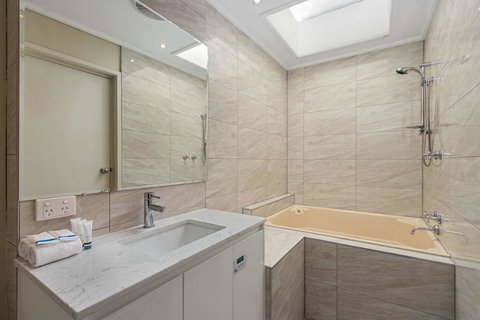 Knox International Hotel And Apartments - Whitsundays Accommodation 16