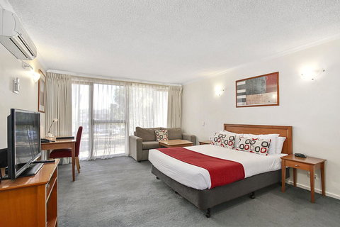 Knox International Hotel And Apartments - Whitsundays Accommodation 20