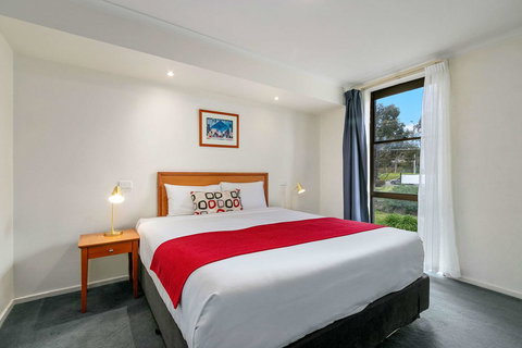 Knox International Hotel And Apartments - Whitsundays Accommodation 7