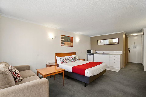 Knox International Hotel And Apartments - Whitsundays Accommodation 11