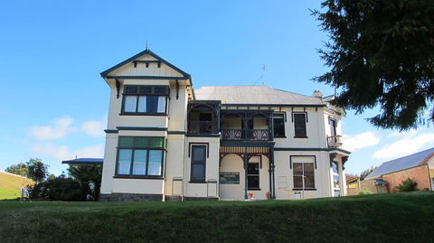 The Bischoff Hotel - Whitsundays Accommodation 0