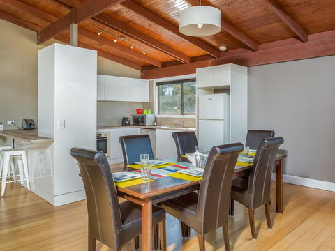 The Cape Escape - Whitsundays Accommodation 2