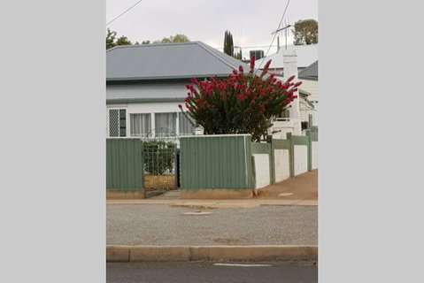 The Comfort Cottage On Williams - Whitsundays Accommodation 0