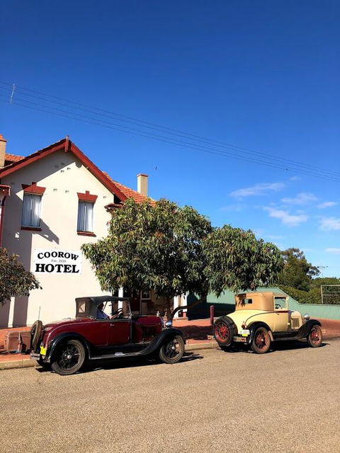 The Coorow Hotel - Whitsundays Accommodation 2