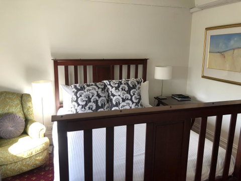 The Corner Hotel Alexandra - Whitsundays Accommodation 3